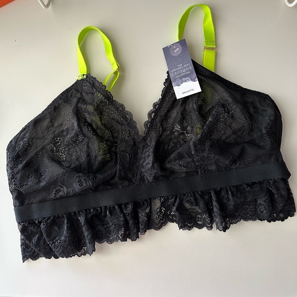 NWT Fabulous Cacique Black Lace And Neon Green Bralette
